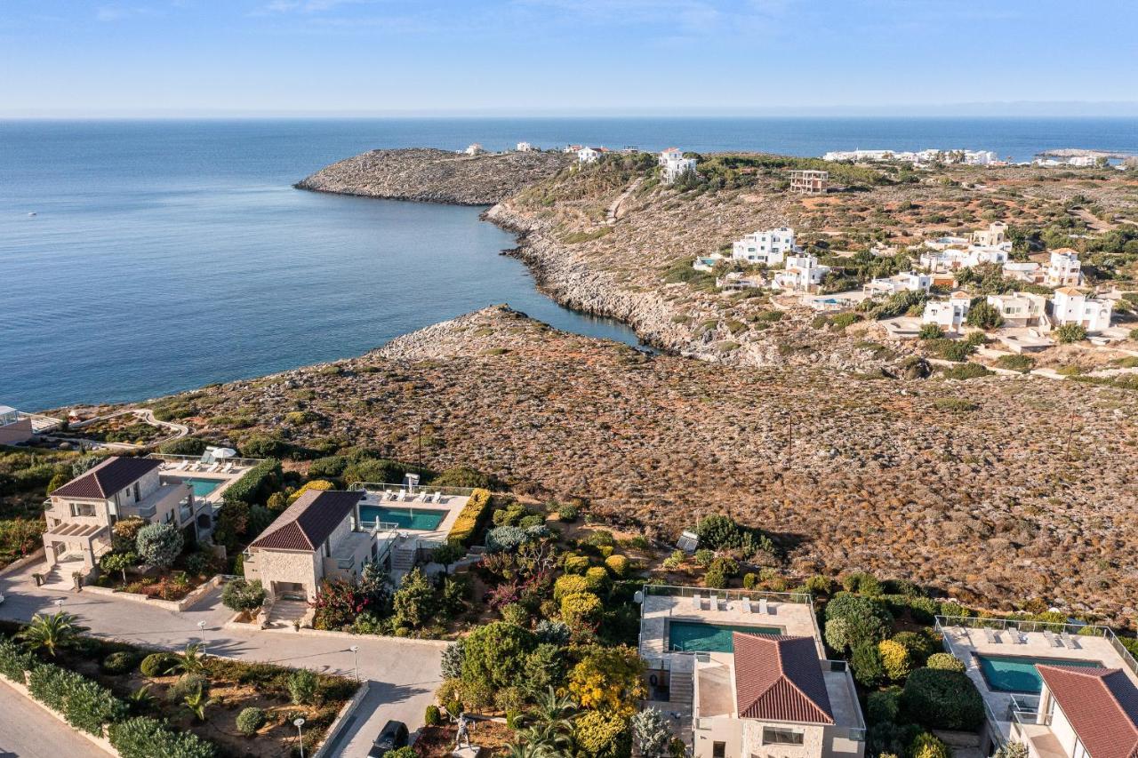 Magnifique Villa Avec Piscine Au Bord De Mer Horafákia Kültér fotó