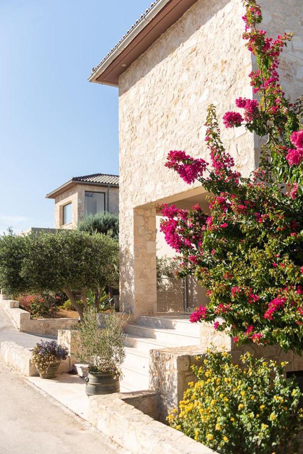 Magnifique Villa Avec Piscine Au Bord De Mer Horafákia Kültér fotó
