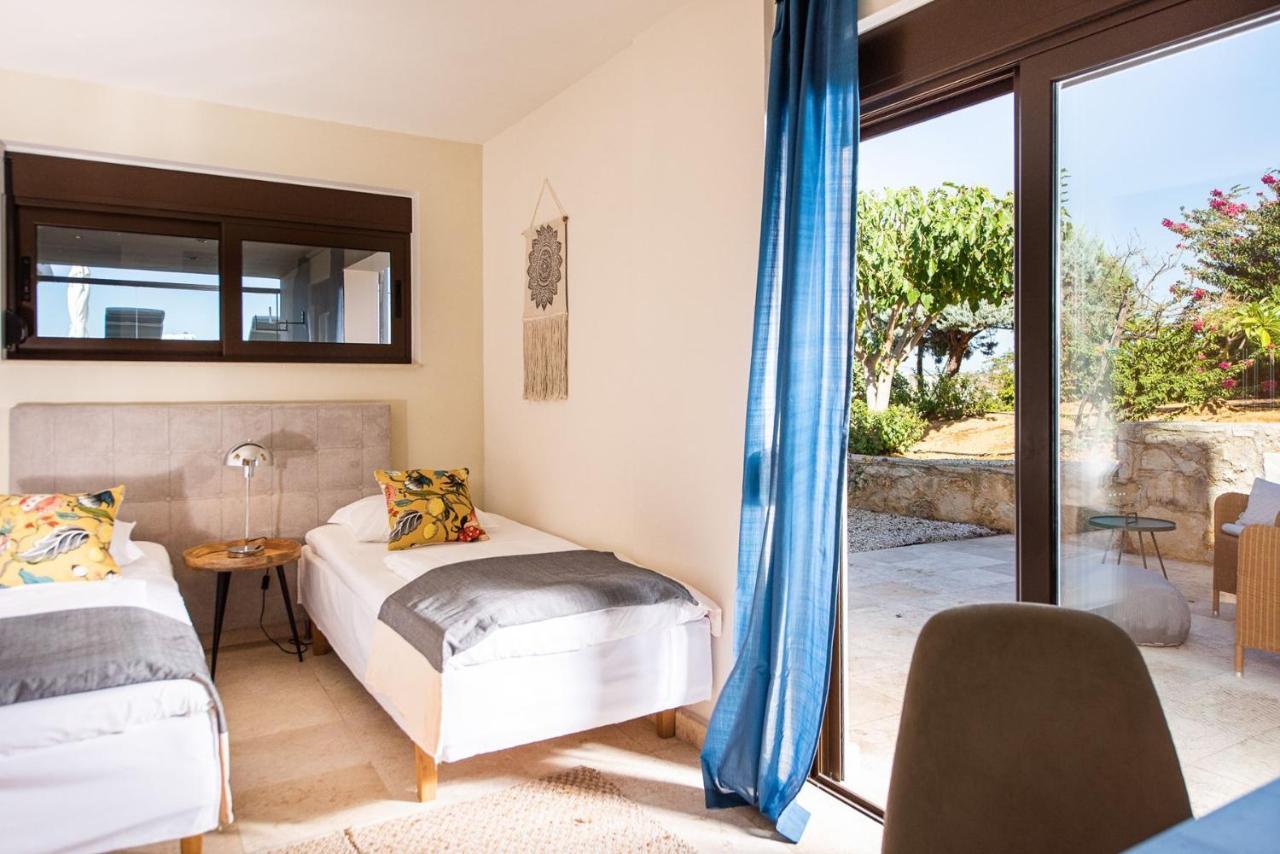 Magnifique Villa Avec Piscine Au Bord De Mer Horafákia Kültér fotó